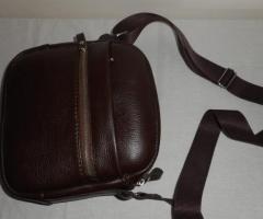 braune Ledertasche